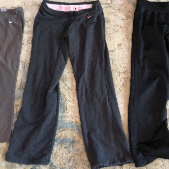 Nike Womens Sweatpants size Medium - Picture 3 of 7